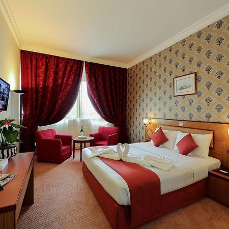 Jonrad Hotel Dubai Bagian luar foto