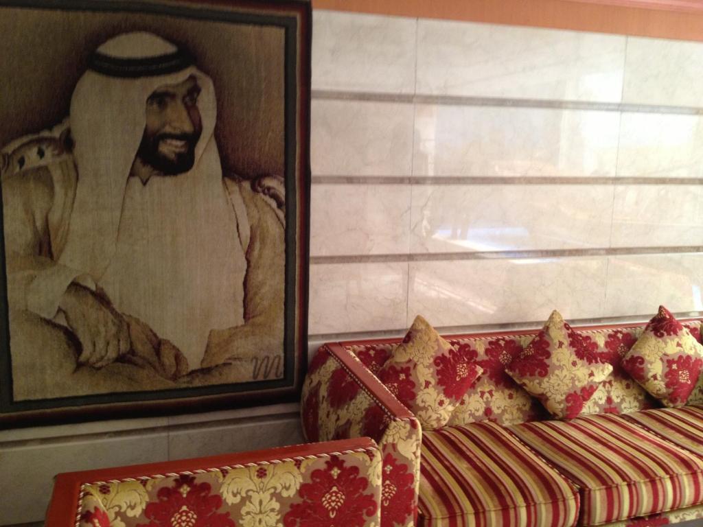 Jonrad Hotel Dubai Bagian luar foto