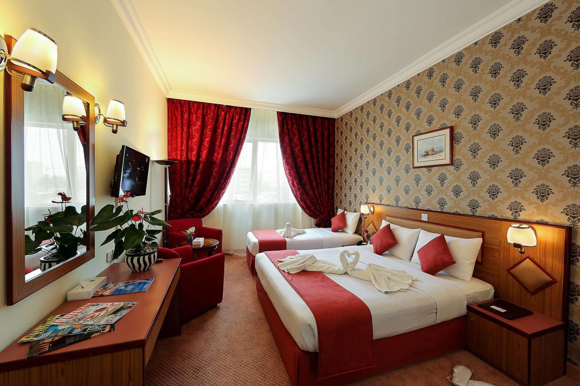 Jonrad Hotel Dubai Bagian luar foto