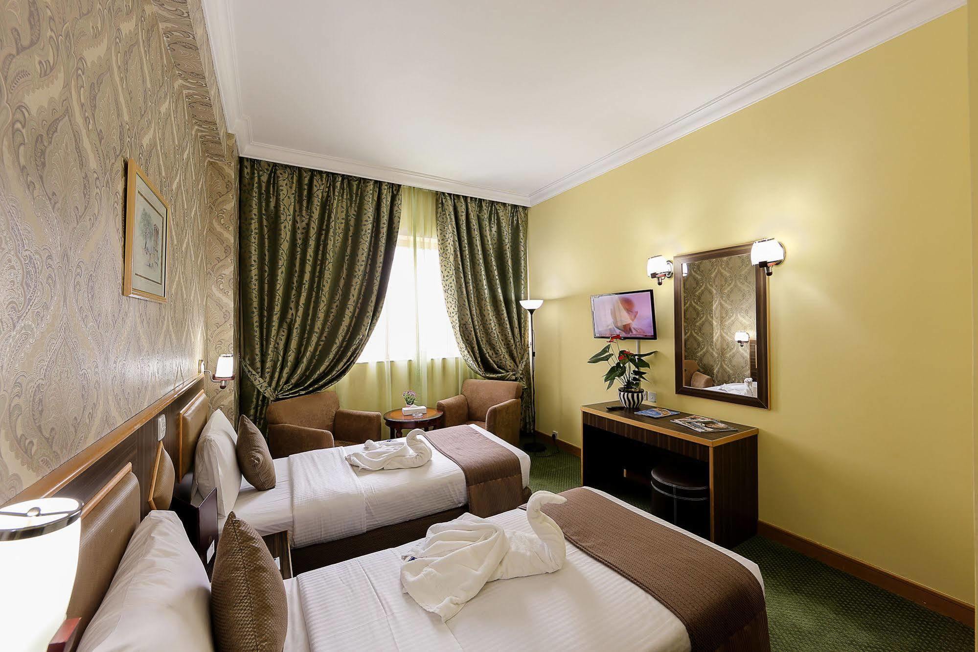 Jonrad Hotel Dubai Bagian luar foto
