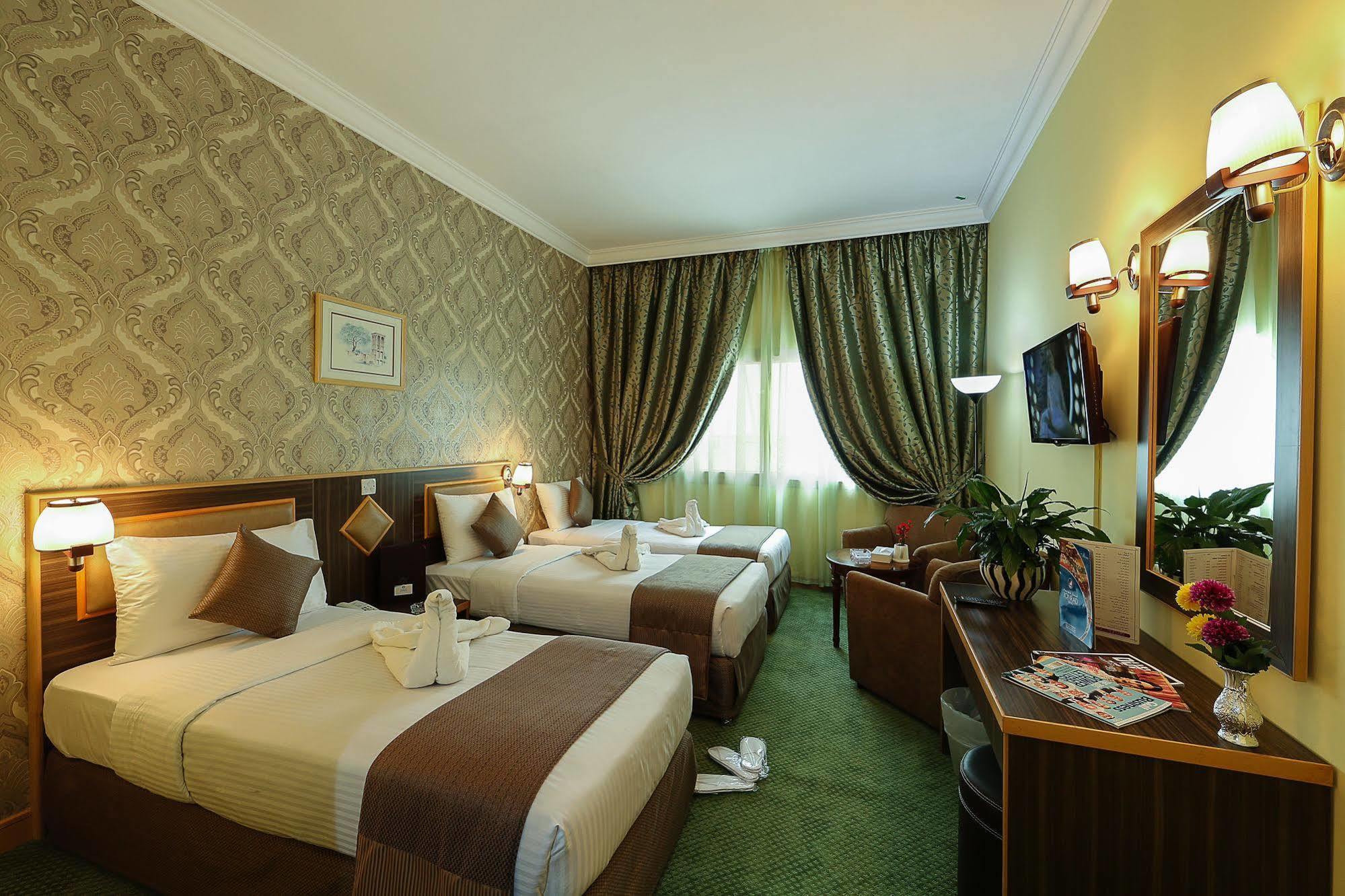 Jonrad Hotel Dubai Bagian luar foto