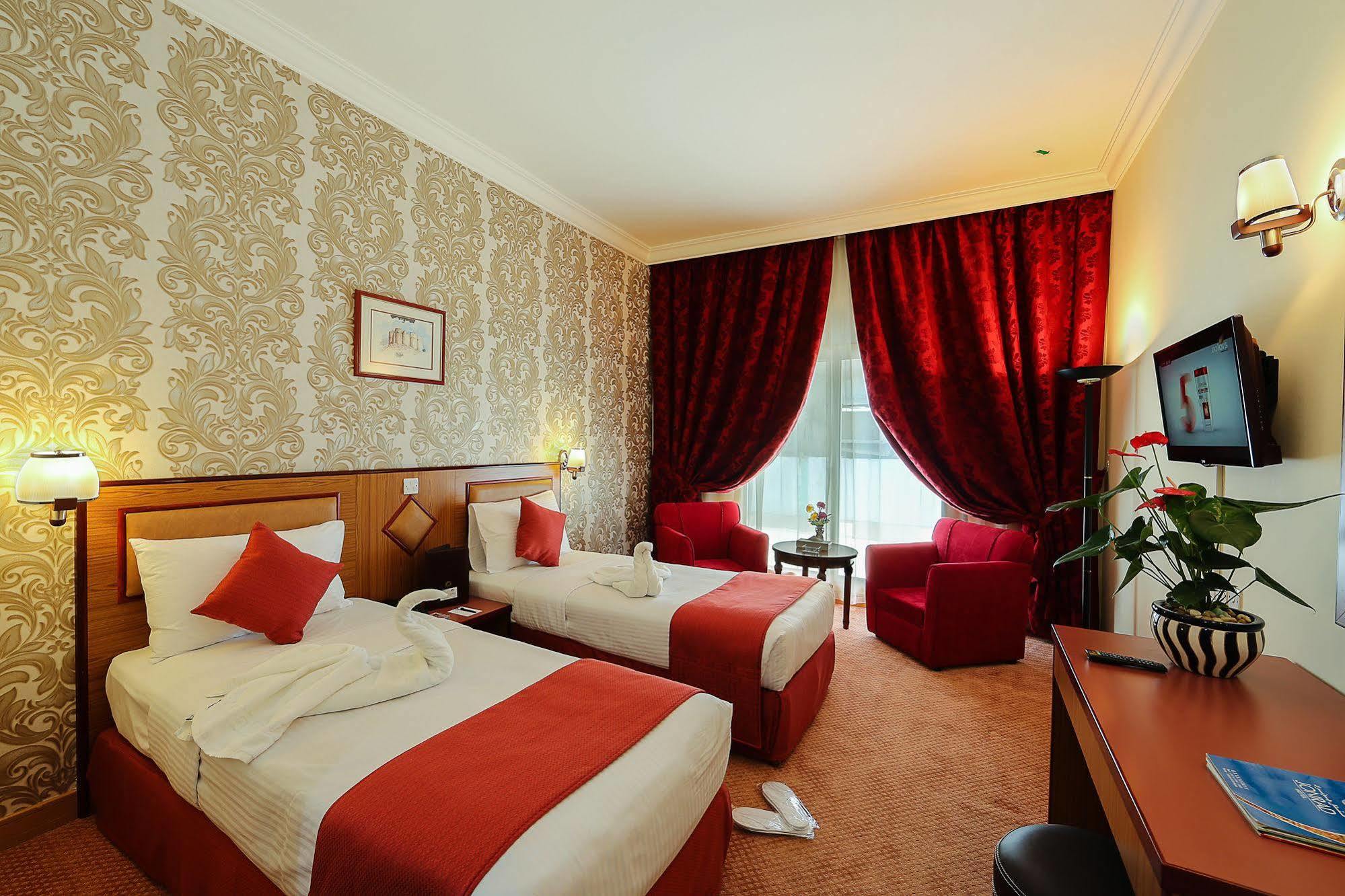 Jonrad Hotel Dubai Bagian luar foto
