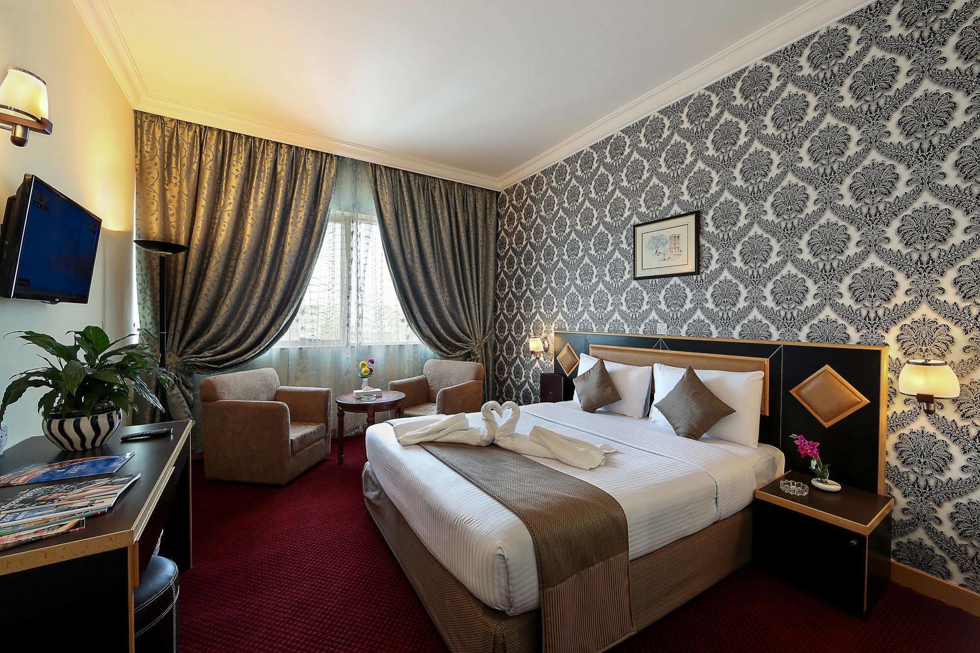 Jonrad Hotel Dubai Bagian luar foto